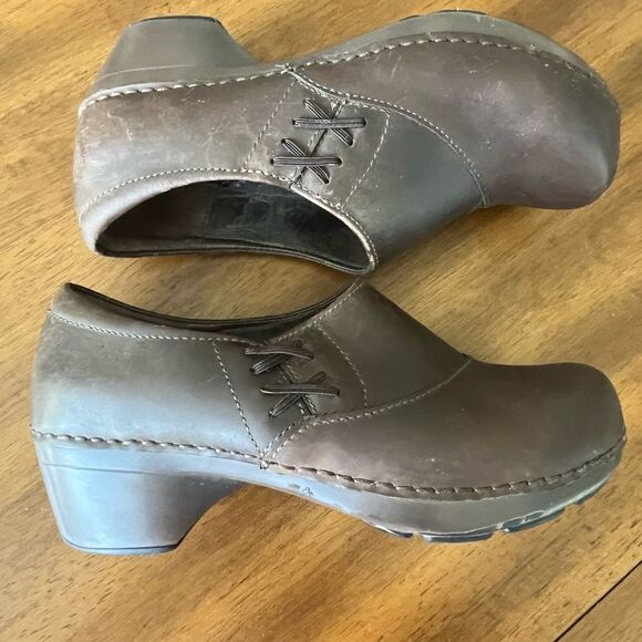 Dansko Stacie Brown Leather Slip-On Clogs EU 37 6.5-7 Comfort Work Shoes Classic - Picture 8 of 10